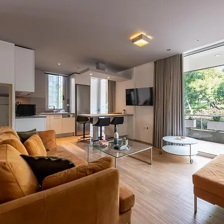 Phaedrus Living: Luxury Flat Vouliagmeni 雅典 Exterior photo