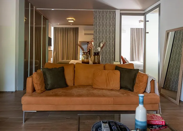 Phaedrus Living: Luxury Flat Vouliagmeni